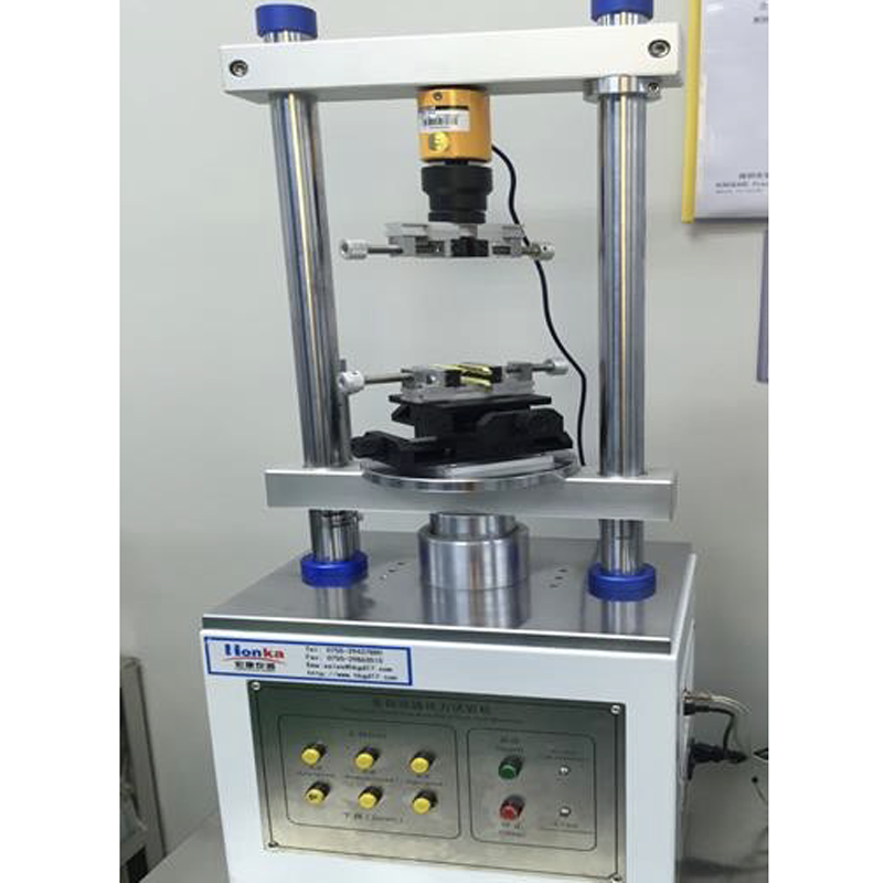 Insertion and withdrawal force testing machine