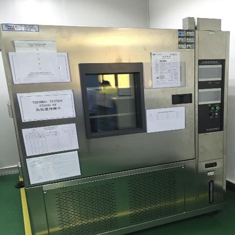 Constant temperature and humidity test chamber (-40 – 80 ºC)